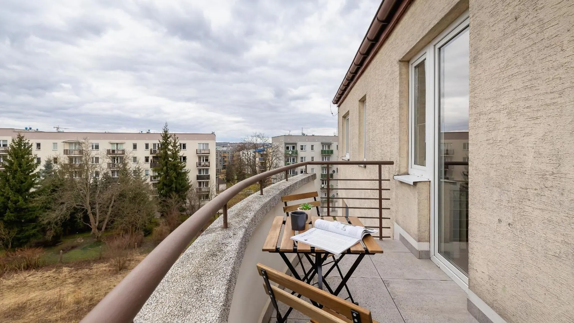 Unique Apartment Bialopradnicka With Balcony In Krakow By Noclegi Renters