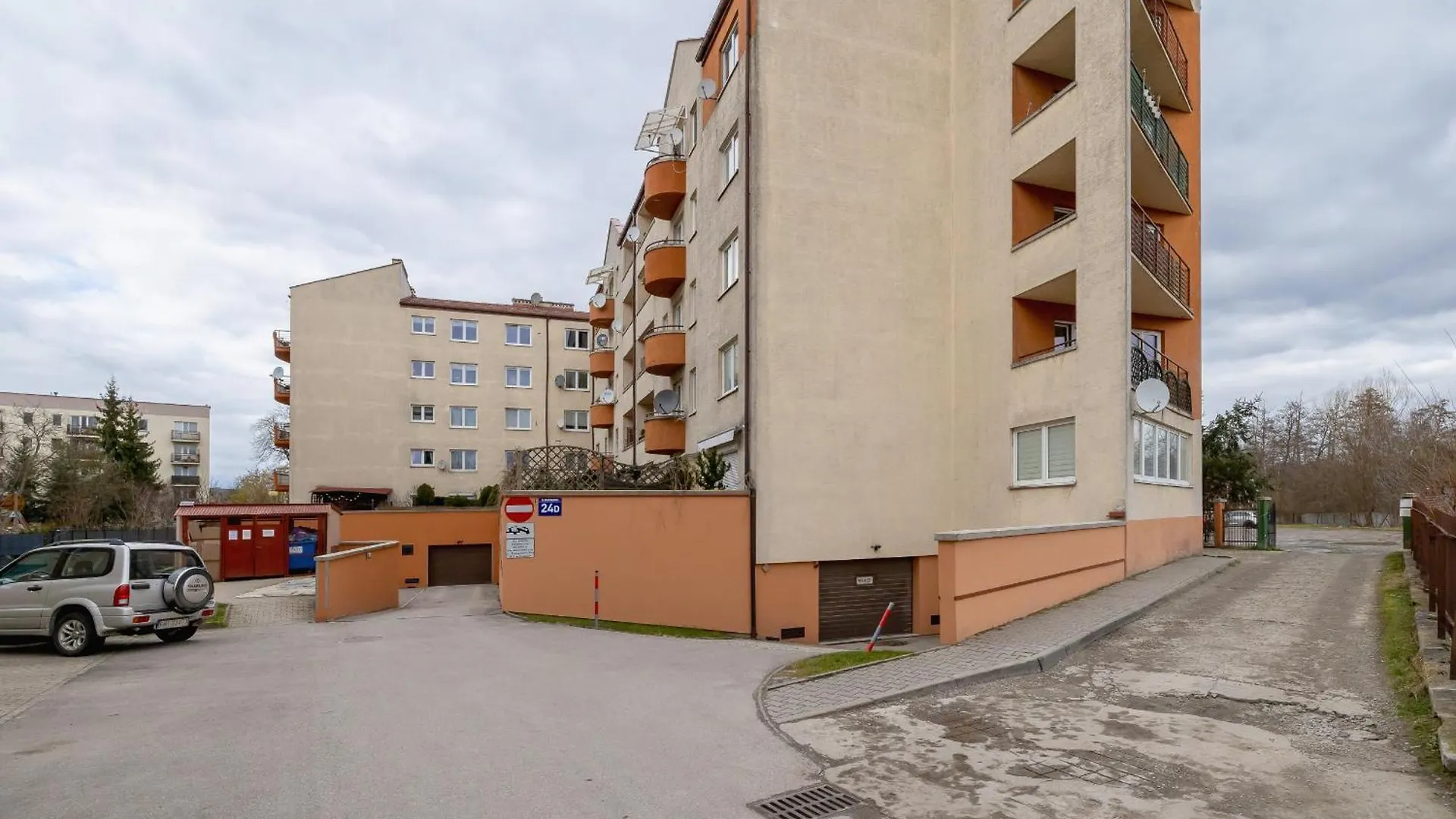 Unique Apartment Bialopradnicka With Balcony In Krakow By Noclegi Renters Poland